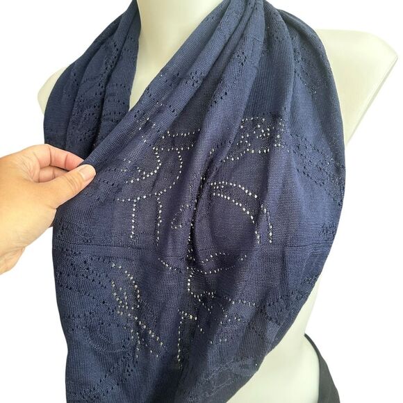 Lauren Ralph Lauren Navy Blue Knit Infinity Loop Scarf New - Picture 3 of 6